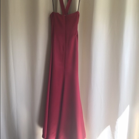 💃 Beautiful formal attire dress in Red. - Picture 6 of 8